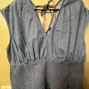 Old Navy Gray Smocked Tie Front Tank Top